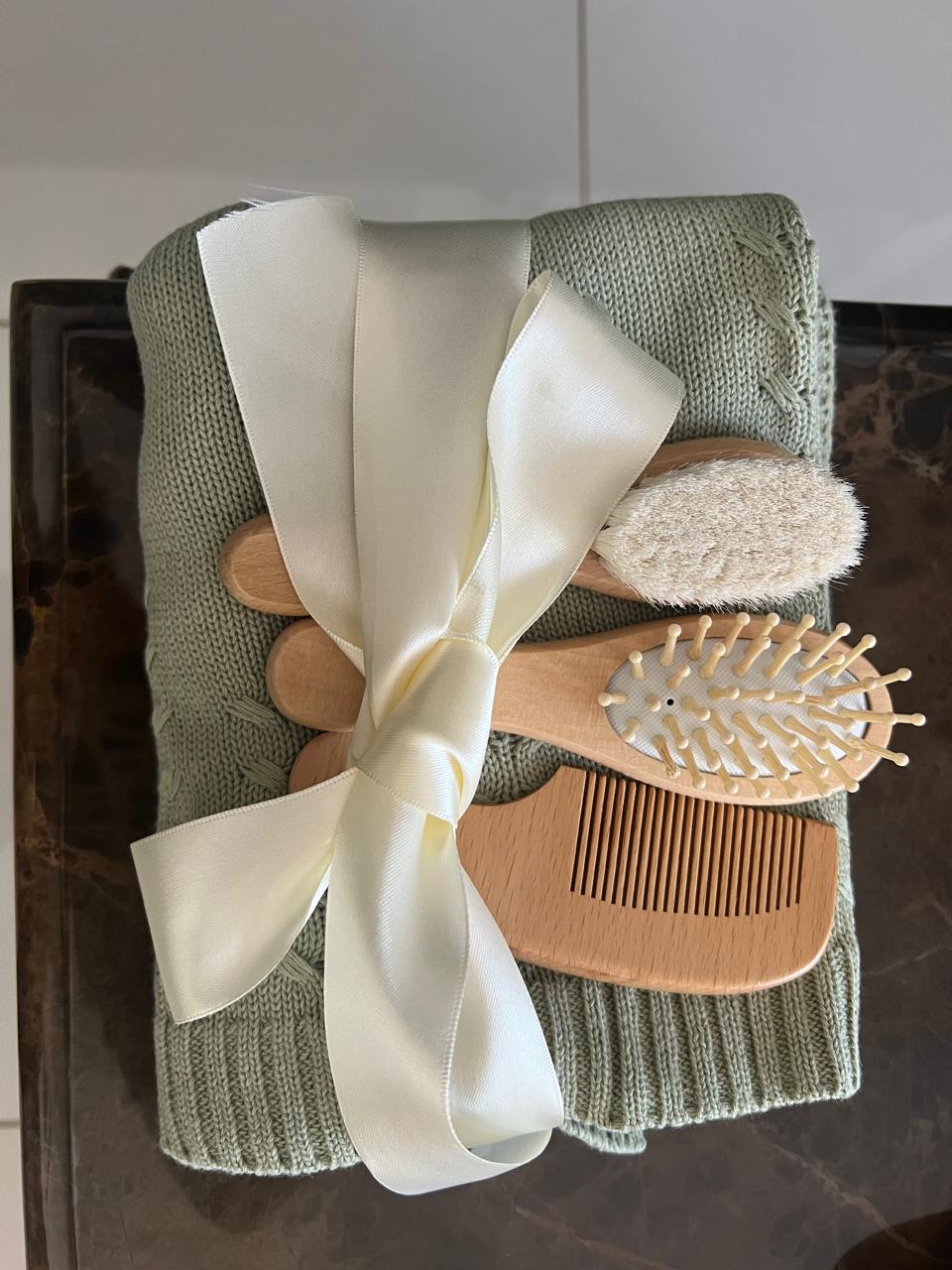 Little Wardrobe Baby Boy Crate view 5