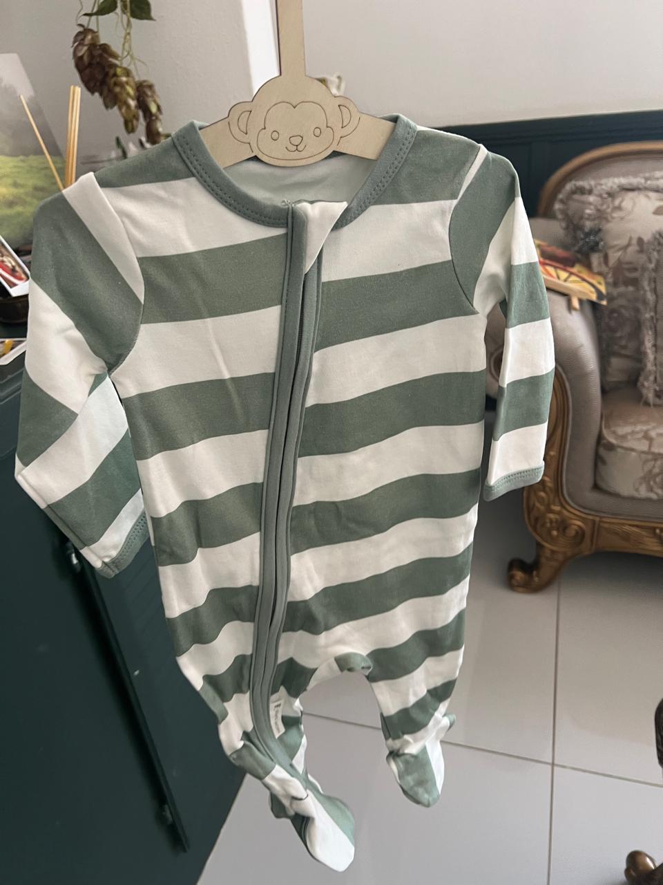 Little Wardrobe Baby Boy Crate view 11